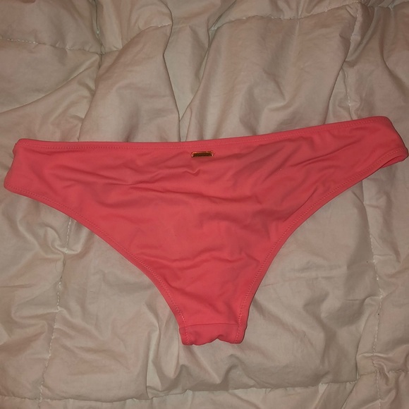 Victoria’s Secret cheeky bikini bottom - Picture 2 of 3